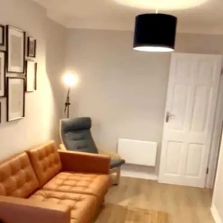 Apartment Fantastic Centre Location - Sleeps 5 *