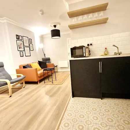 Fantastic Centre Location - Sleeps 5